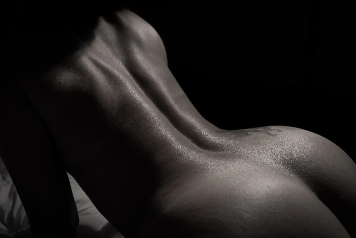 Bodyscape, Collo e spalla fotografato in studio