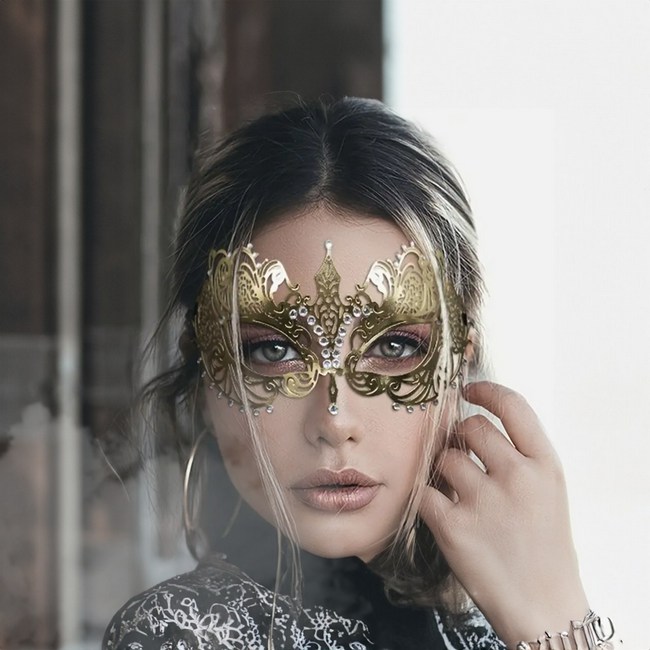 Golden Sexy Half Face Mask
